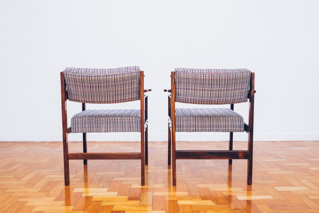 Cadeira Tião com Braços 4 - Sergio Rodrigues - Jacarandá - Pé Palito Vintage